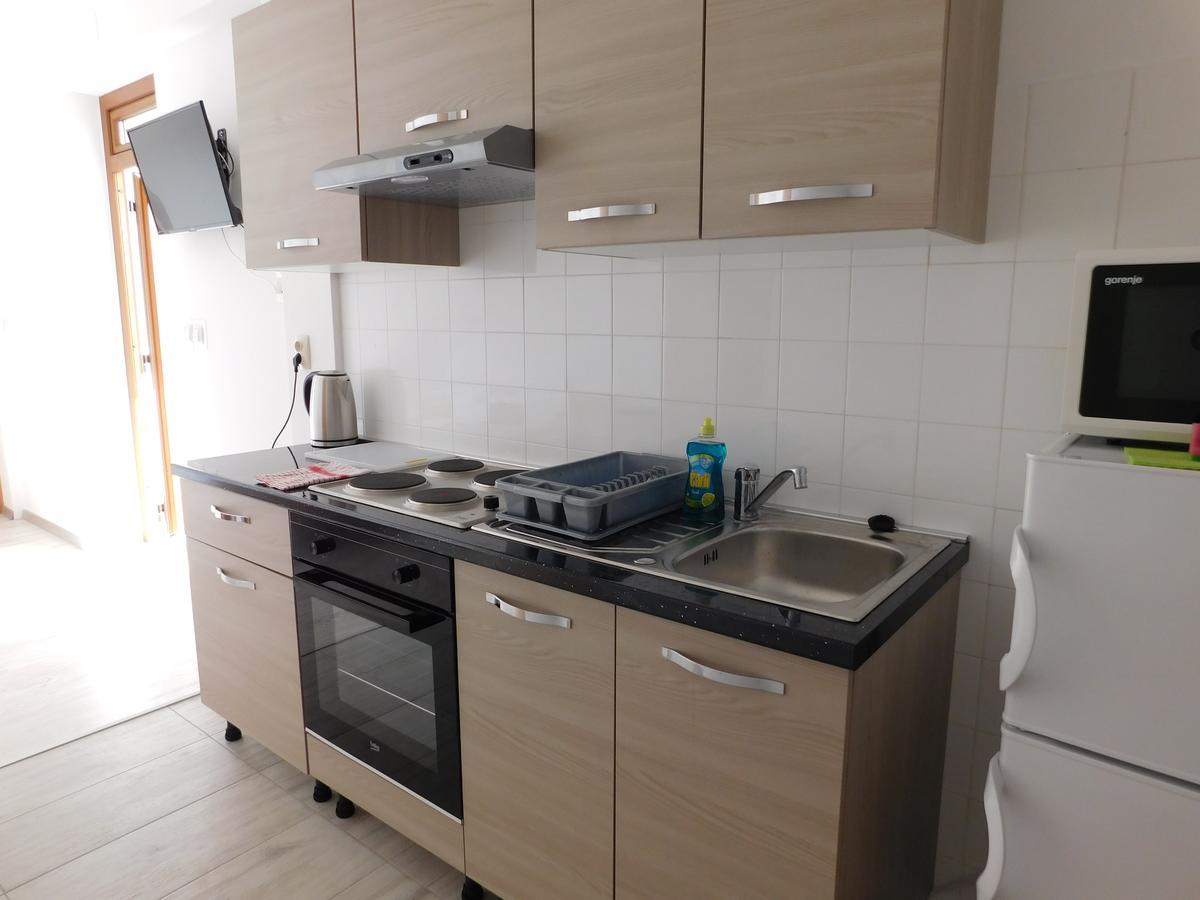 Apartments Leo Janjina ภายนอก รูปภาพ