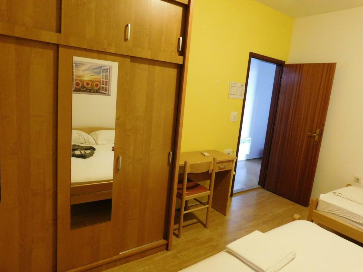 Apartments Leo Janjina ภายนอก รูปภาพ